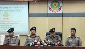 শরিফ ওসমান হাদিকে গুলি: সীমান্ত পারাপার চক্রের দুজন গ্রেপ্তার